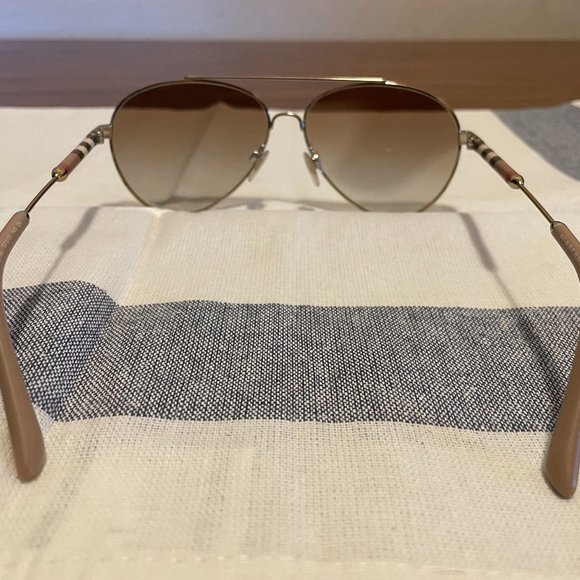 Authentic BURBERRY Blonde Aviator Sunglasses with hard case main image 8